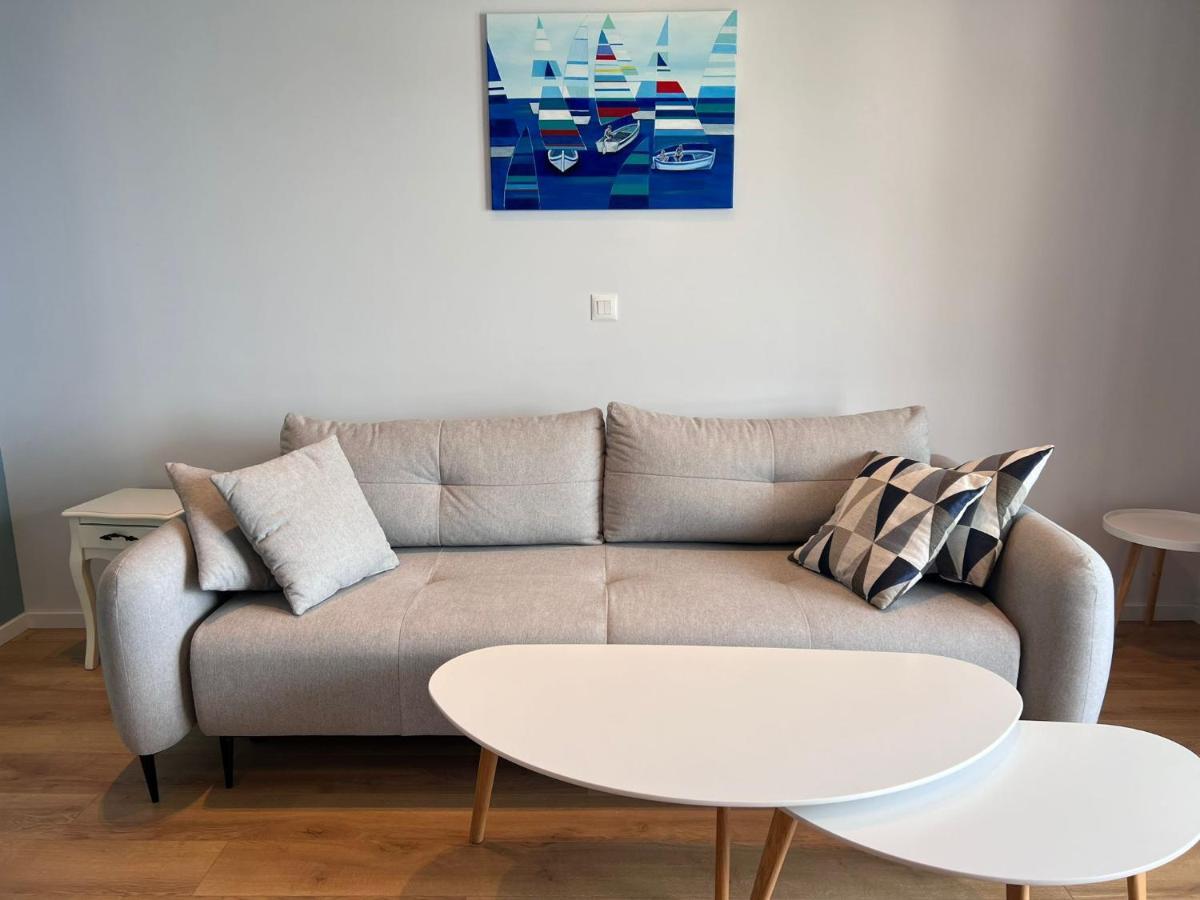 Beachfront Comfort Apartments Sinajko Подгора Екстер'єр фото