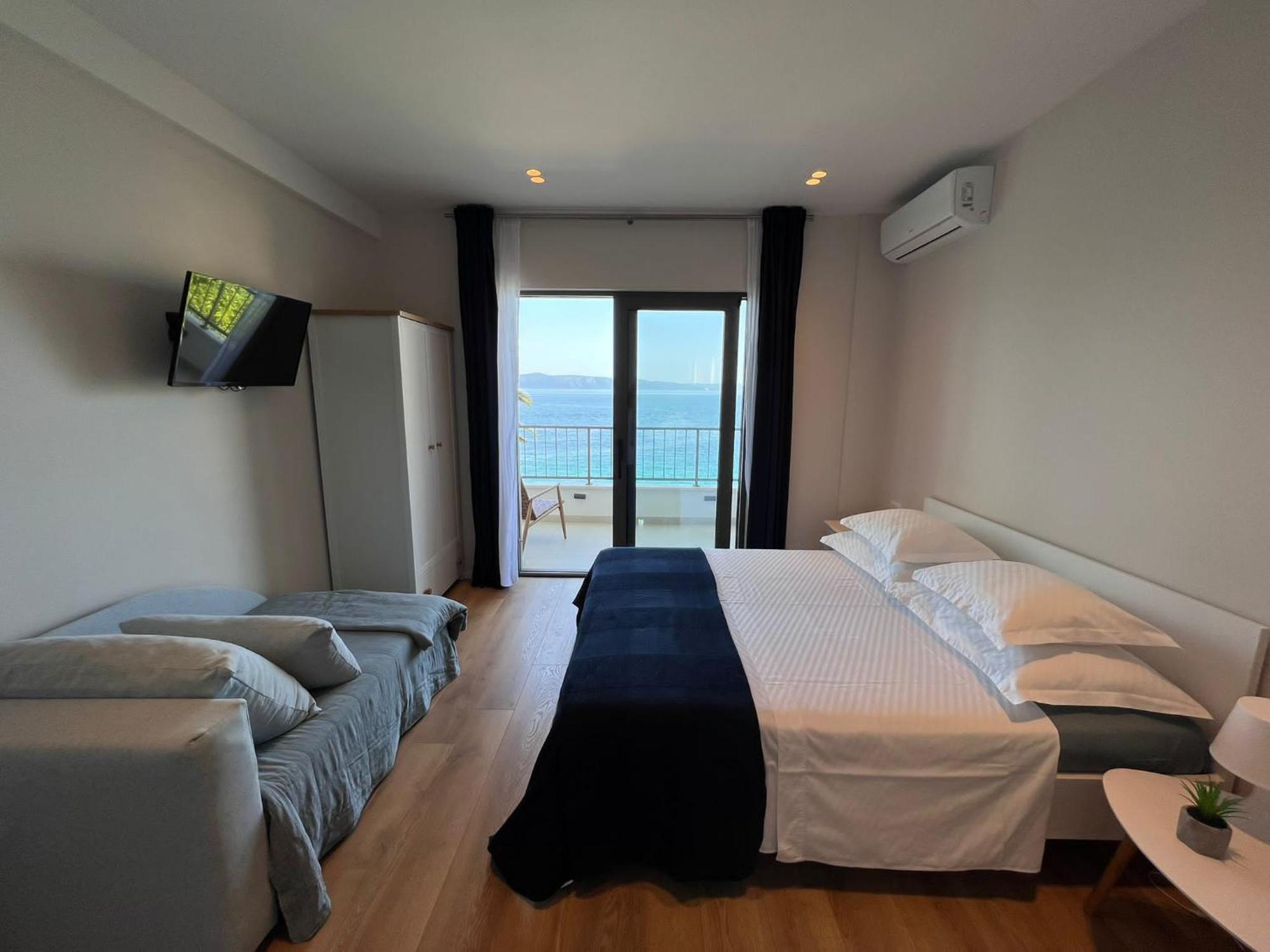 Beachfront Comfort Apartments Sinajko Подгора Екстер'єр фото